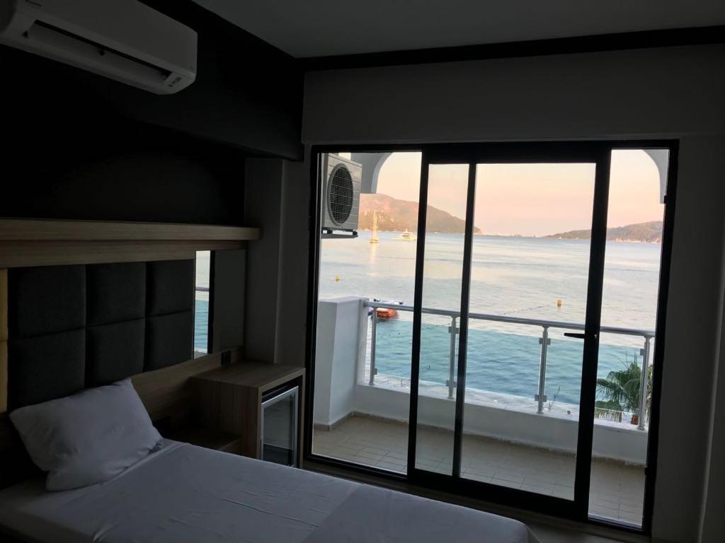 מרמריס La Beirut Beach Hotel מראה חיצוני תמונה