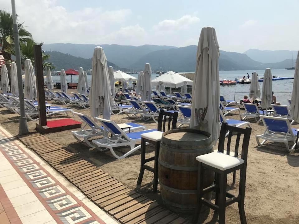 מרמריס La Beirut Beach Hotel מראה חיצוני תמונה